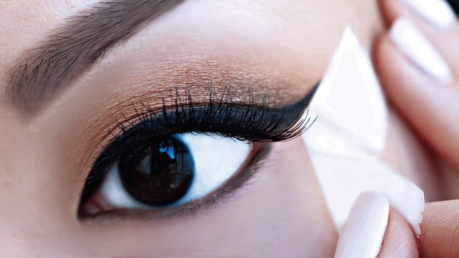 Scotch Tape Makeup Hacks Applying Eyeshadow Tutorial